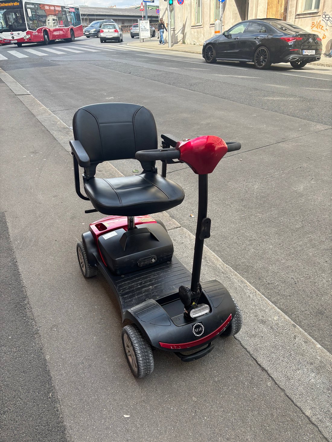 Classic mobility scooter - compact and foldable